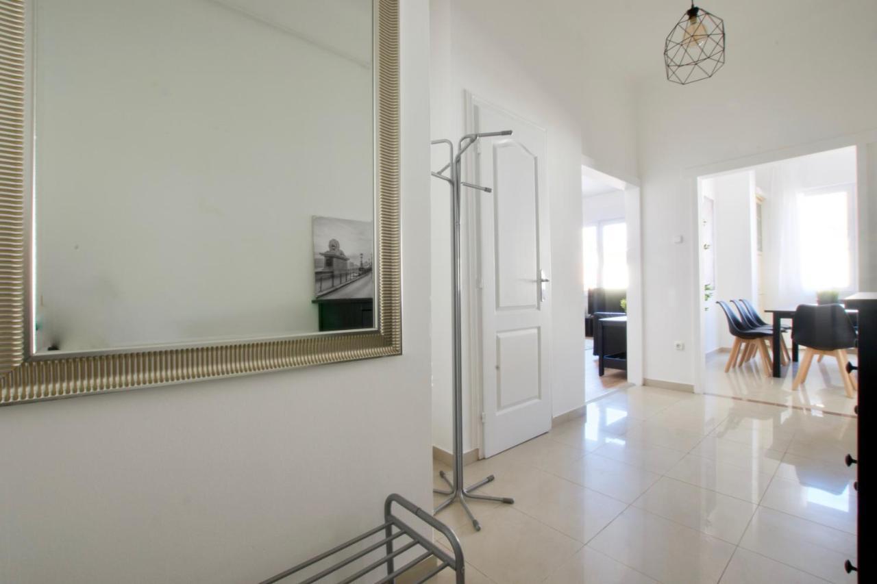 Standard Apartment By Hi5 - Tatra Street Budapest Luaran gambar