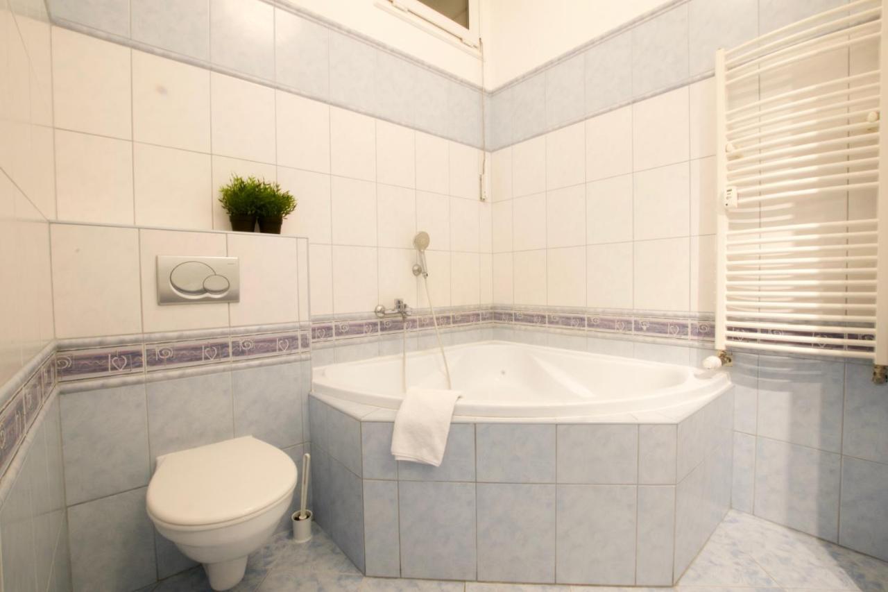 Standard Apartment By Hi5 - Tatra Street Budapest Luaran gambar